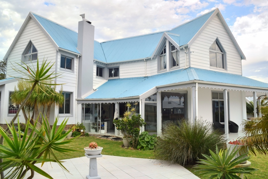 4 Bedroom Property for Sale in Marina Martinique Eastern Cape